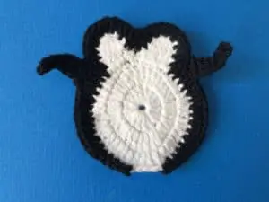 Crochet penguin body with arms
