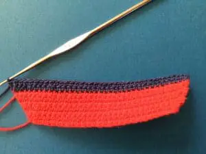 Crochet ship hull, 1st contrasting colour