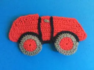 Crochet car body with wheels
