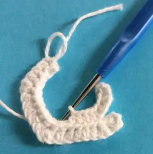 Crochet swan beginning front wing