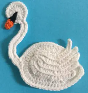 Crochet swan body with front wing