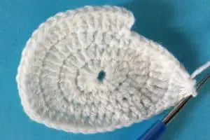 Crochet swan body without tail