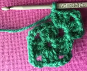 Crochet granny square second row corner