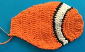 Crochet clown fish body