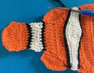Crochet clown fish joining black marking