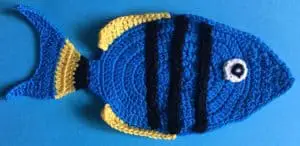 Crochet tropical fish body with eye