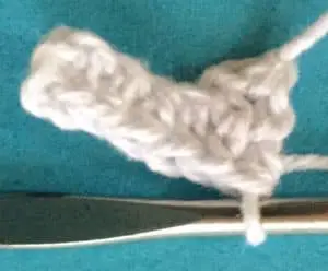 Crochet cockatoo body row two