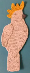 Crochet cockatoo body with wing