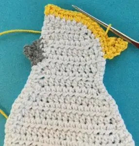 Crochet cockatoo joining for second crest section