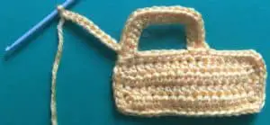 Crochet digger back arm chain