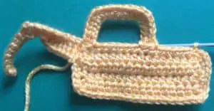 Crochet digger joining funnel
