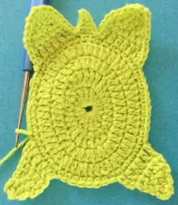 Crochet turtle joining for neatening front legs