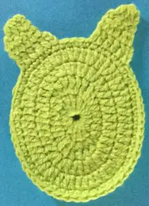 Crochet turtle second back leg