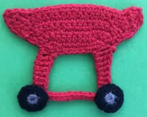 Crochet barbecue stand with wheels
