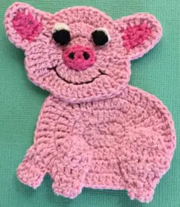 Crochet pig third leg
