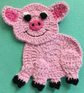 Crochet pig with feet