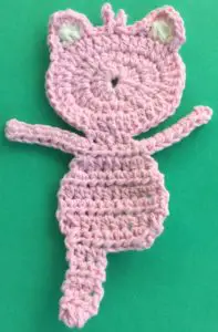 Crochet child teddy bear first leg