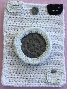 Crochet washing machine body with program dial