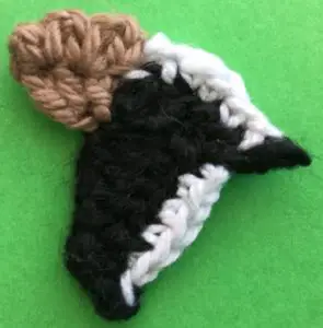 Crochet quail head marking brown section