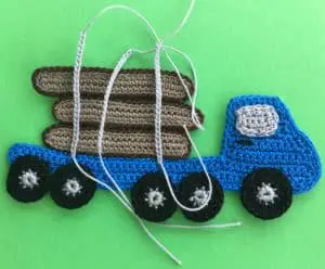 Crochet log truck log chains