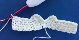 Crochet baby fox 2 ply face marking neatening row 1