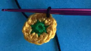 Crochet tractor 2 ply joining for outer back wheel