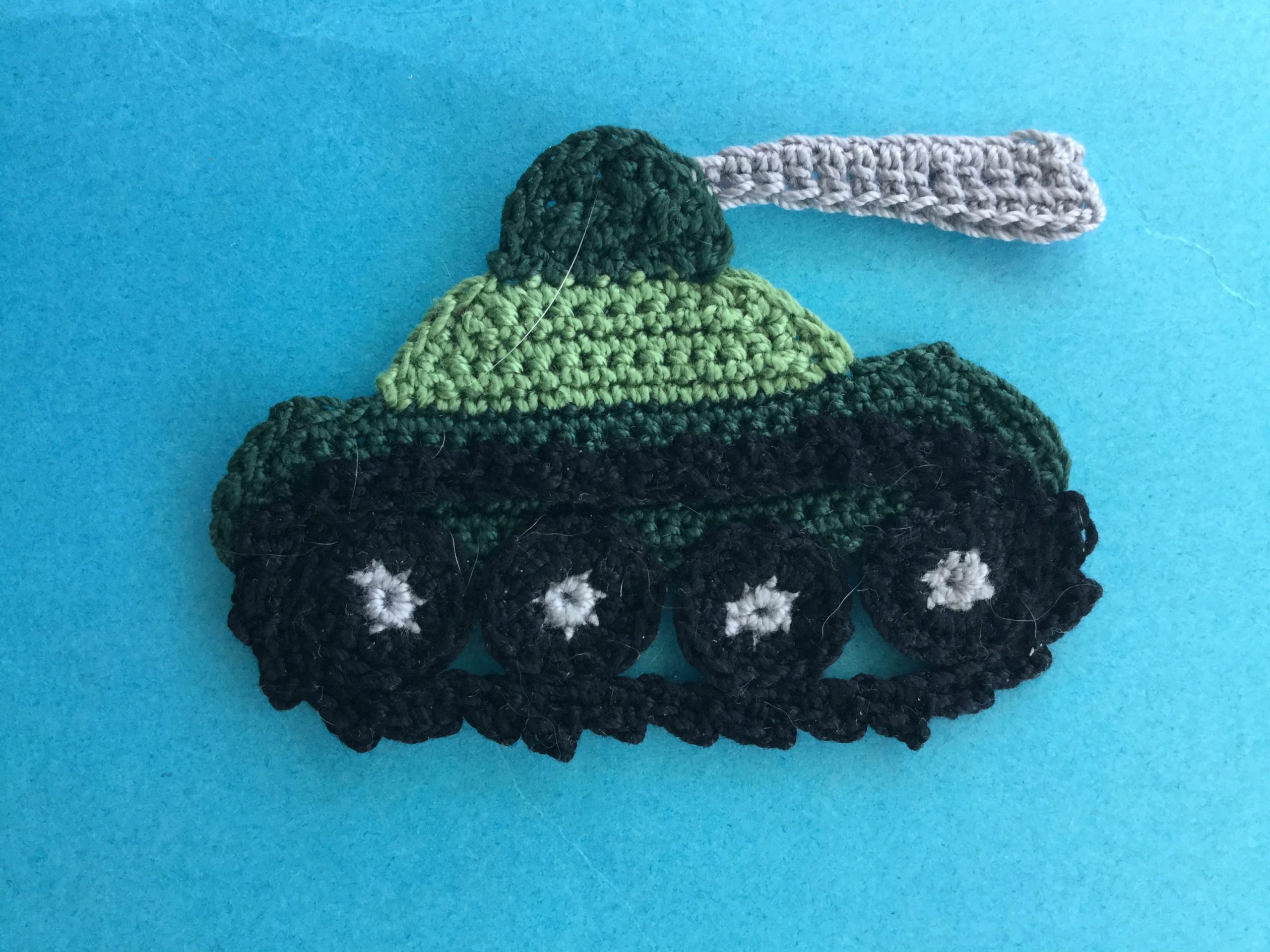 Finished crochet tank 2 ply landscape