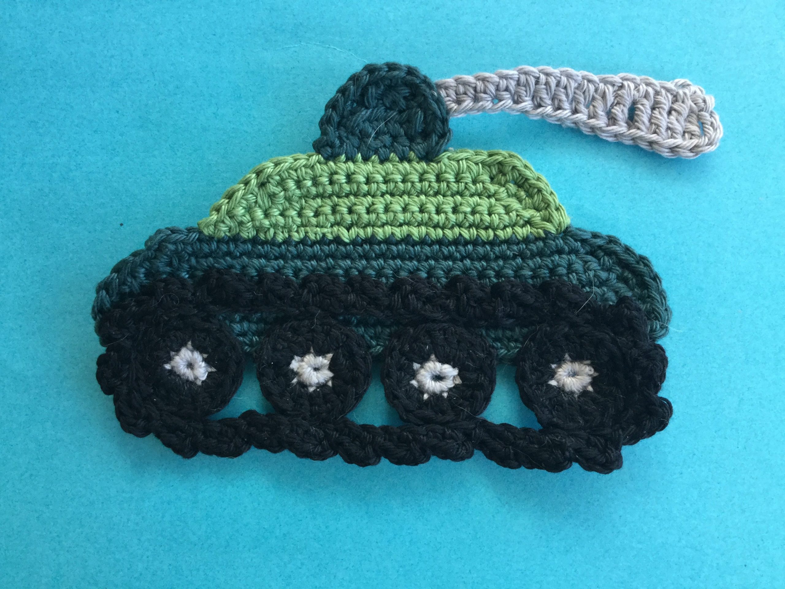 Finished crochet tank 4 ply landscape