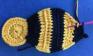 Crochet bee 2 ply neatening row middle
