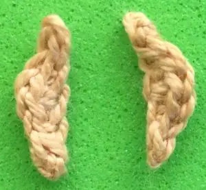 Crochet dachshund 2 ply face markings