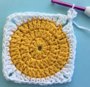 Crochet spring blanket granny row five beginning