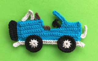 Finished crochet jeep tutorial 4 ply landscape