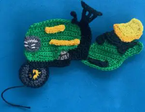 Crochet ride on mower 2 ply body with front wheel
