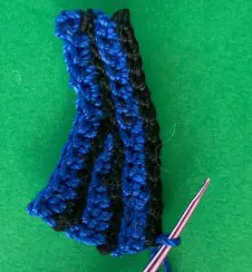 Crochet lady 2 ply joining for pleat row 7