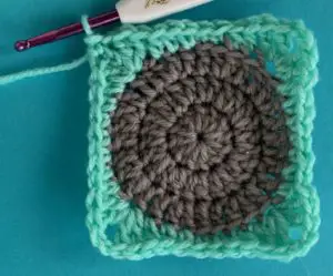 Crochet elephant granny square circle edge row 1