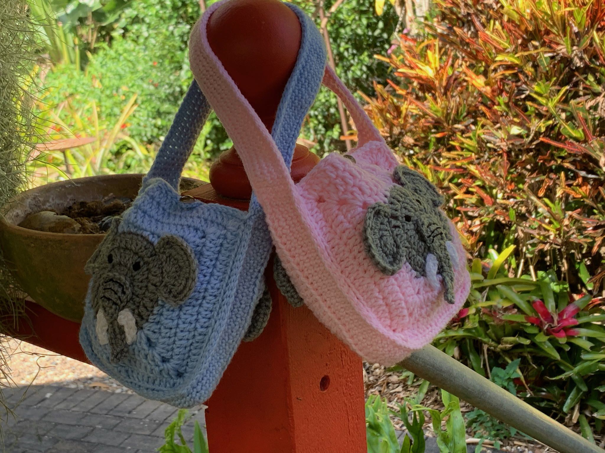 Finished crochet elephant bag outside landscape 1