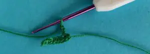 Crochet flower 2 ply beginning small leaf row 2