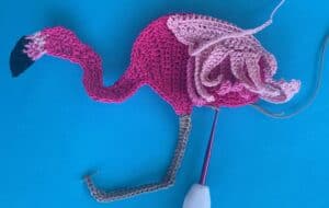 Crochet bending flamingo 2 ply joining for second leg