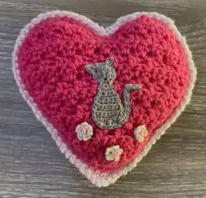 Crochet heart cat