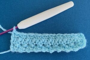 Crochet penguin baby blanket row 3