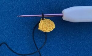 Crochet small bee 2 ply joining for first antenna