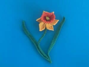 Finished crochet daffodil tutorial 4 ply landscape